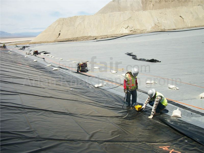 leaching pond construction using geomembrane