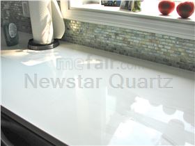 Pure White Quartz Kitchen Countertop